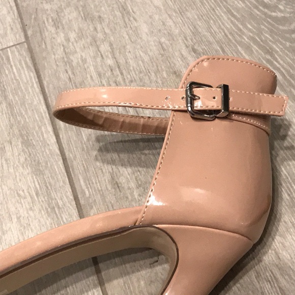 Vegan Strappy nude heels - Picture 4 of 6